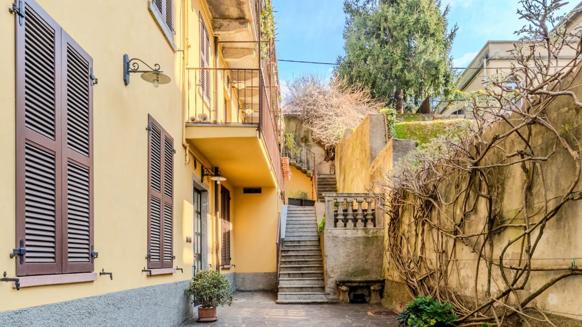 Apartment Lungolago By Interhome Lecco