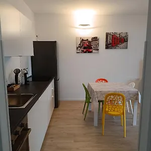  Apartament Eden House